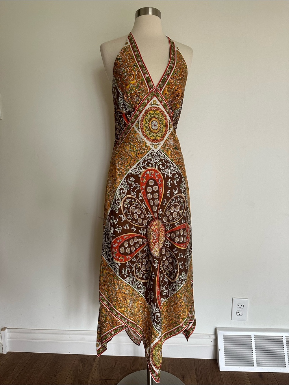 Rare VINTAGE NEW Condition LAUNDRY by Shelli Segal 100% SILK Halter 1970’s Dress